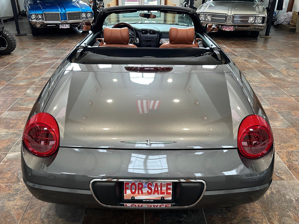 2003 Ford Thunderbird Image 14