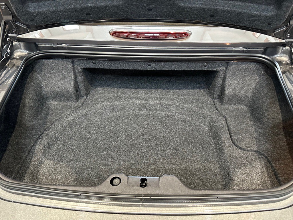 2003 Ford Thunderbird Image 15