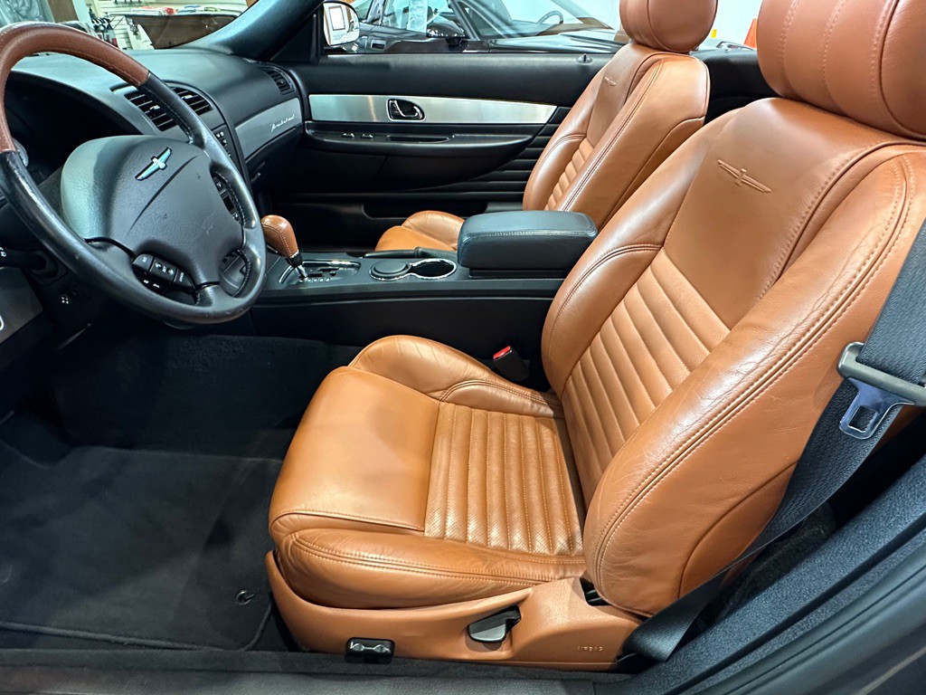 2003 Ford Thunderbird Image 23