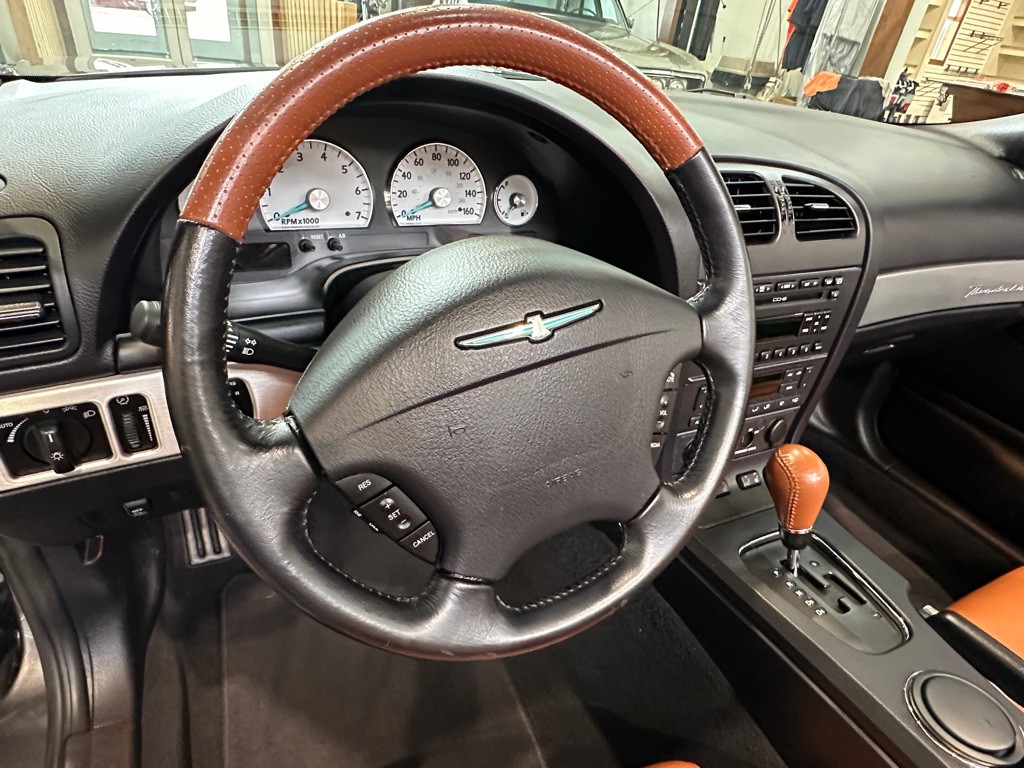 2003 Ford Thunderbird Image 24