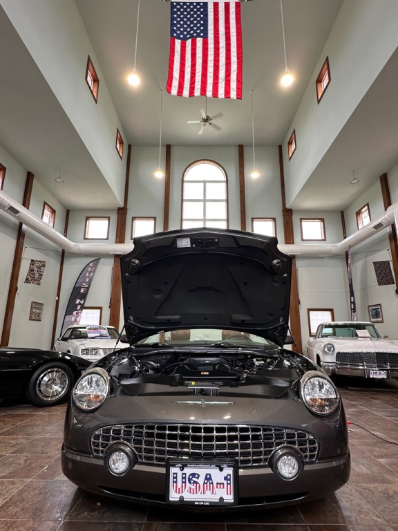 2003 Ford Thunderbird Image 36