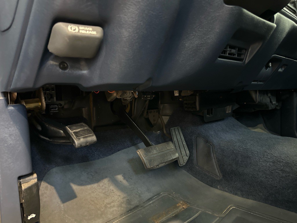 1998 GMC Sierra Image 11