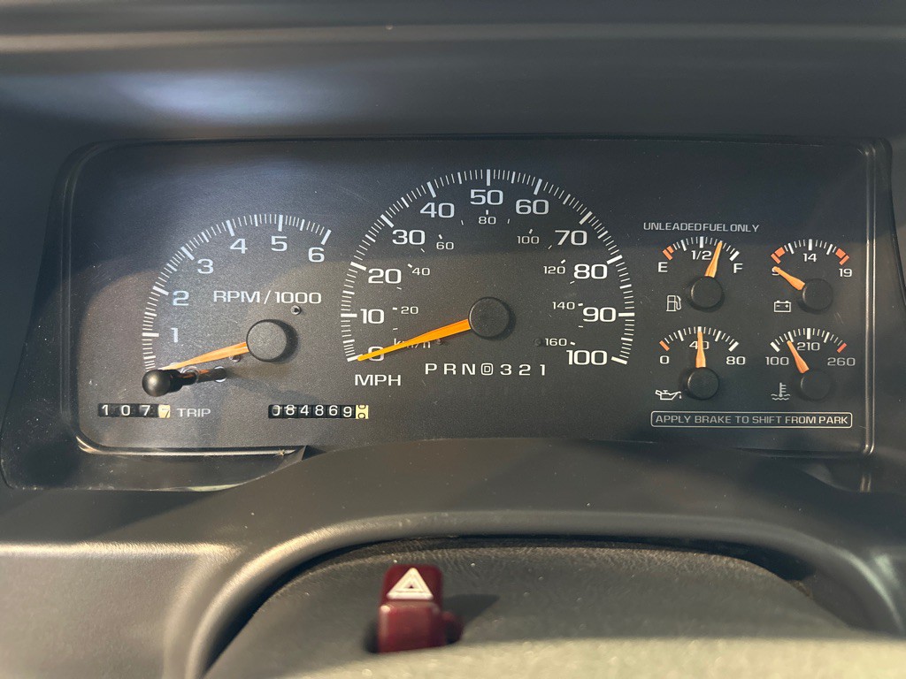 1998 GMC Sierra Image 16