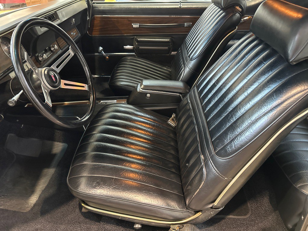 1972 Oldsmobile Cutlass Image 13