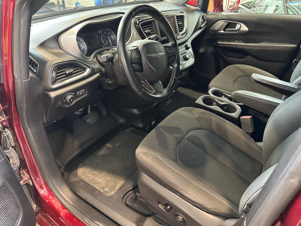 2019 Chrysler Pacifica Image 9