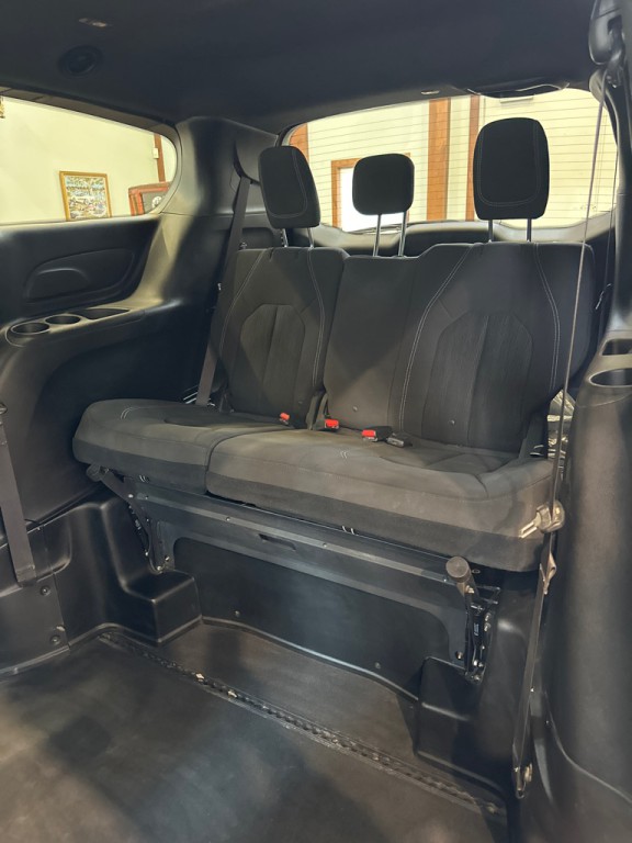 2019 Chrysler Pacifica Image 14