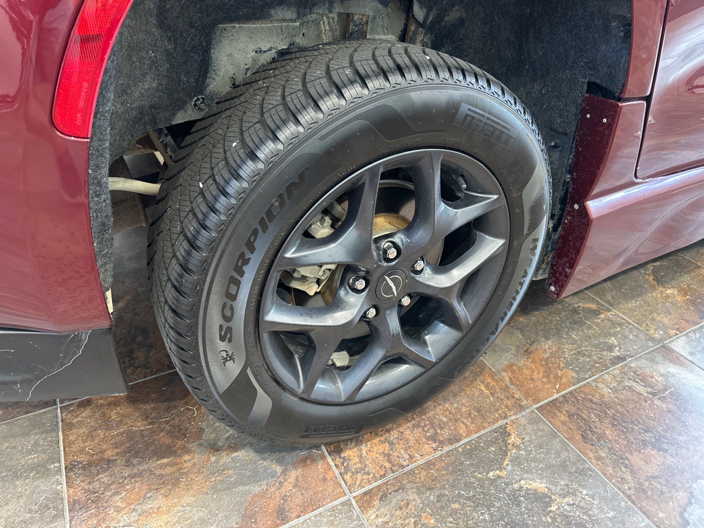 2019 Chrysler Pacifica Image 18