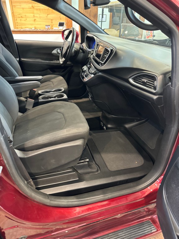 2019 Chrysler Pacifica Image 20