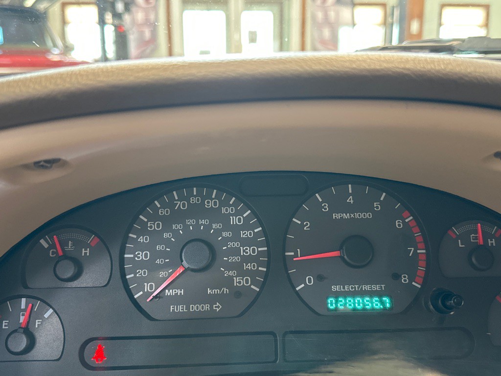 1999 Ford Mustang Image 14