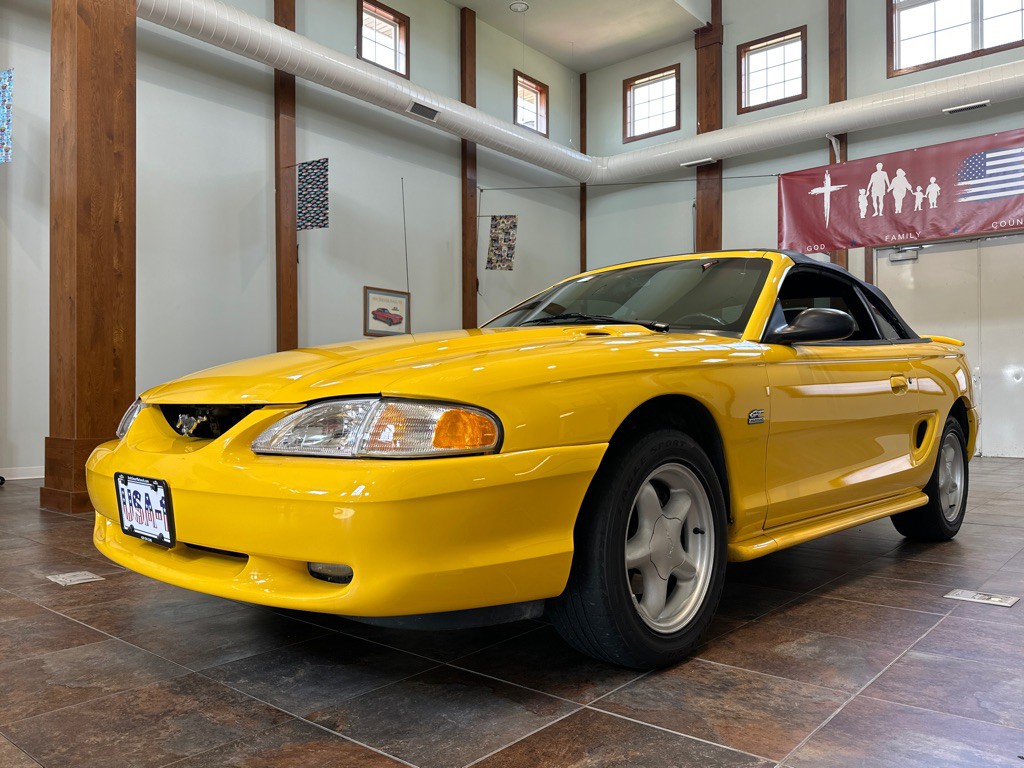 1994 Ford Mustang Image 3