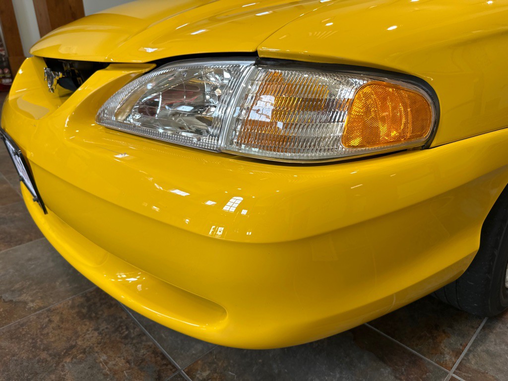 1994 Ford Mustang Image 4