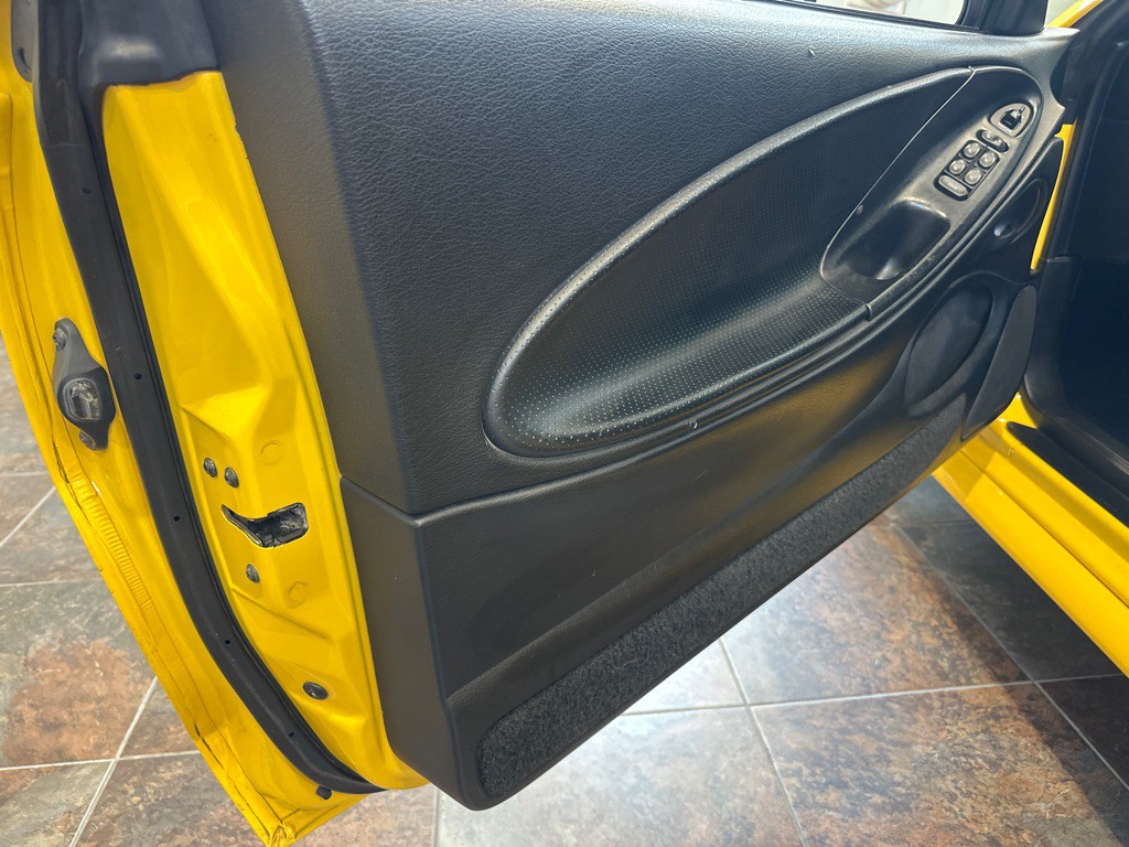 1994 Ford Mustang Image 8