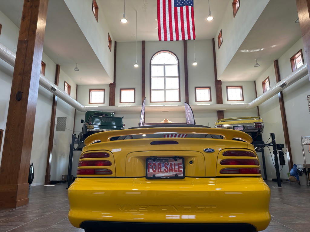 1994 Ford Mustang Image 14