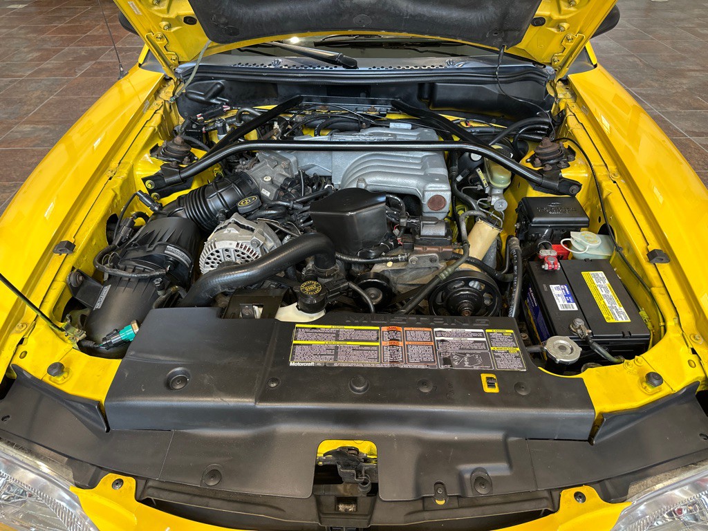 1994 Ford Mustang Image 17