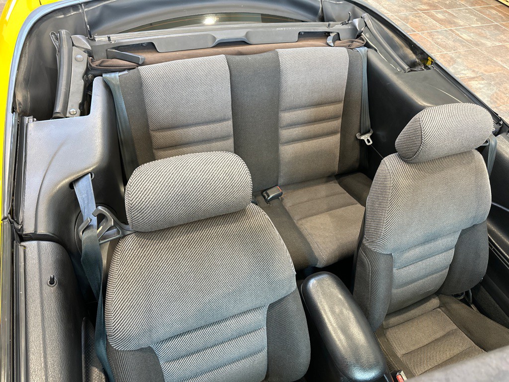 1994 Ford Mustang Image 22