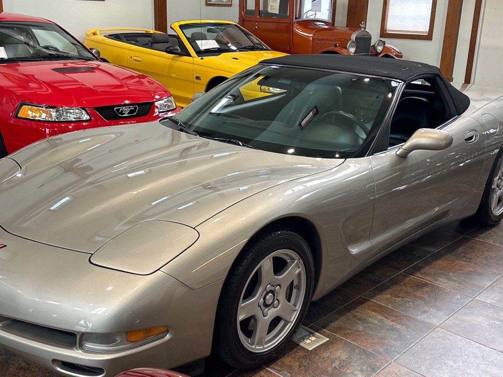 1999 Chevrolet Corvette Image 4