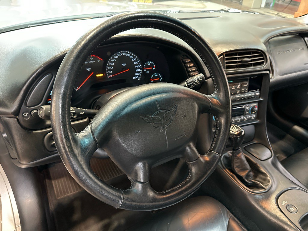 1999 Chevrolet Corvette Image 10