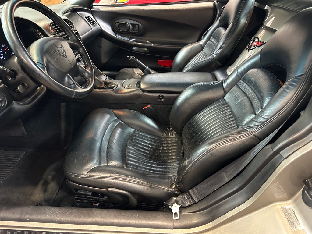 1999 Chevrolet Corvette Image 11