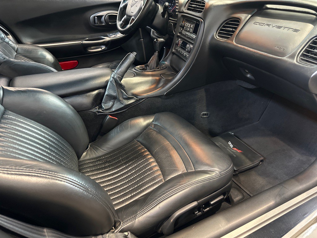 1999 Chevrolet Corvette Image 22