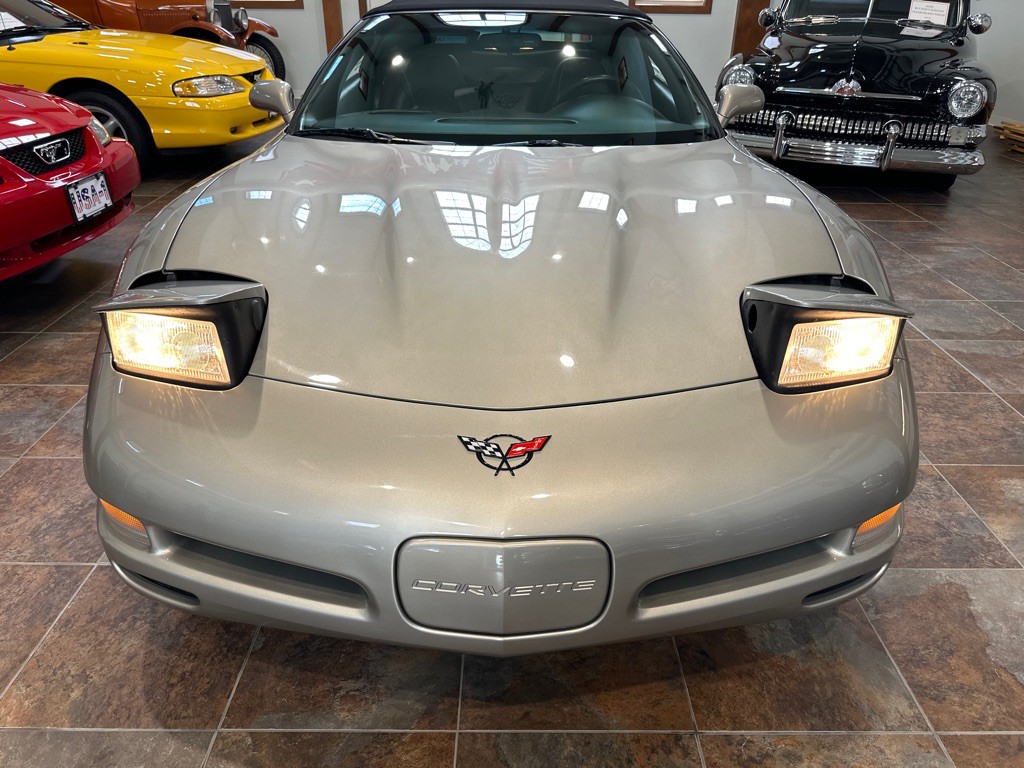 1999 Chevrolet Corvette Image 30