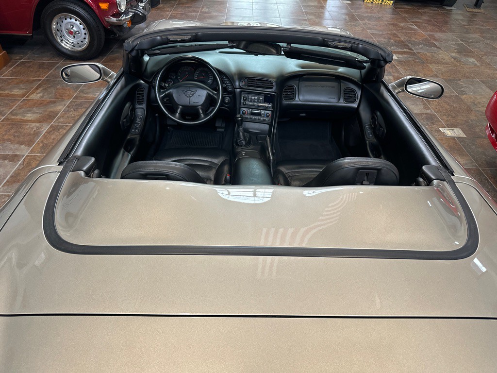 1999 Chevrolet Corvette Image 31