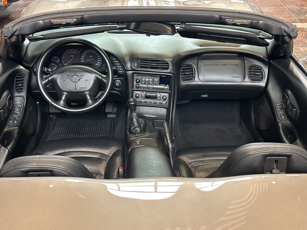 1999 Chevrolet Corvette Image 32