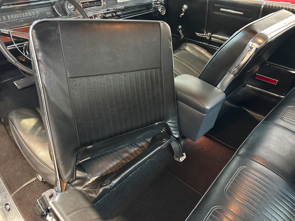 1964 Pontiac Grand Prix Image 22
