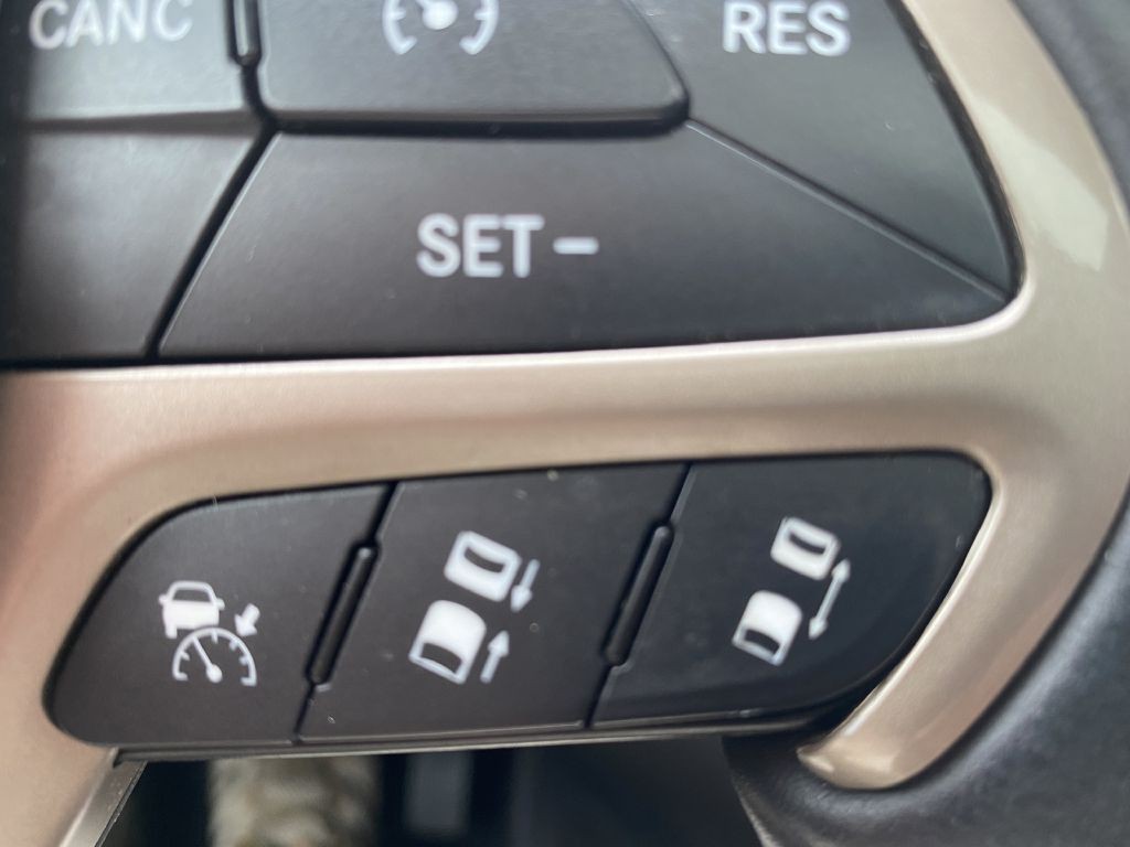 2016 Jeep Grand Cherokee Image 22