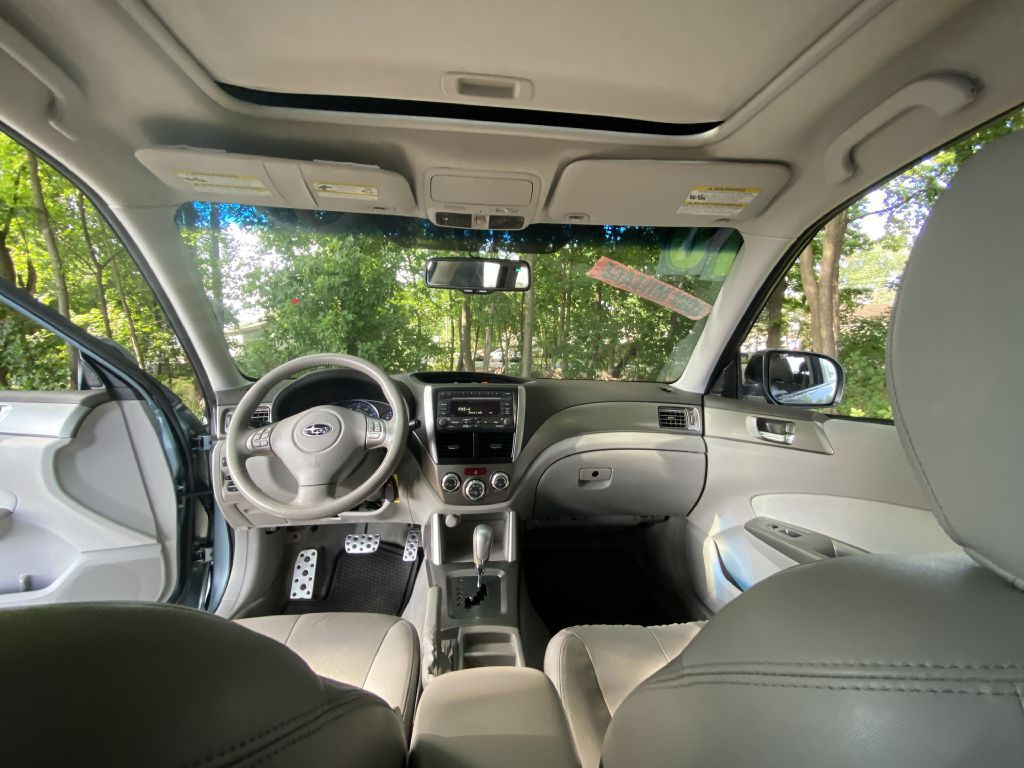 2010 Subaru Forester Image 16