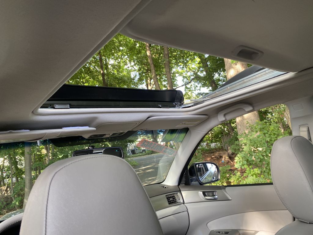 2010 Subaru Forester Image 18