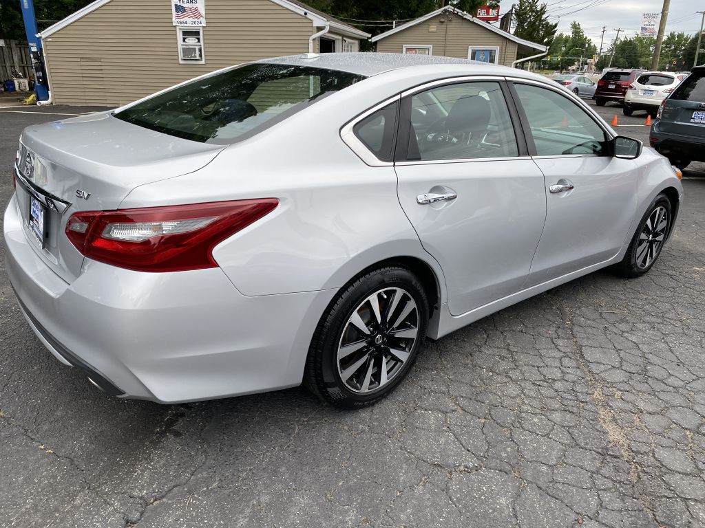 2018 Nissan Altima Image 5