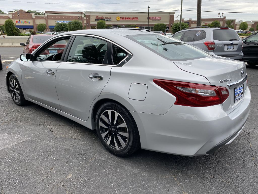 2018 Nissan Altima Image 6