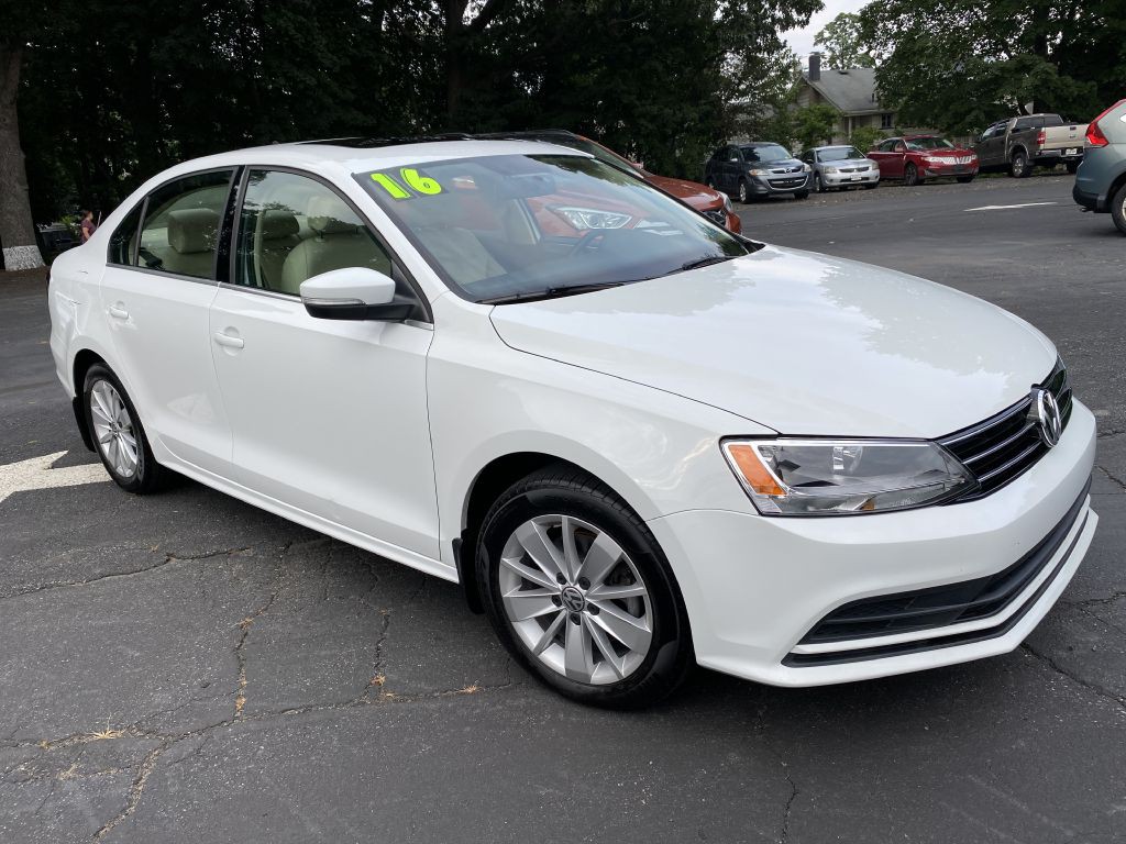 2016 Volkswagen Jetta Image 2
