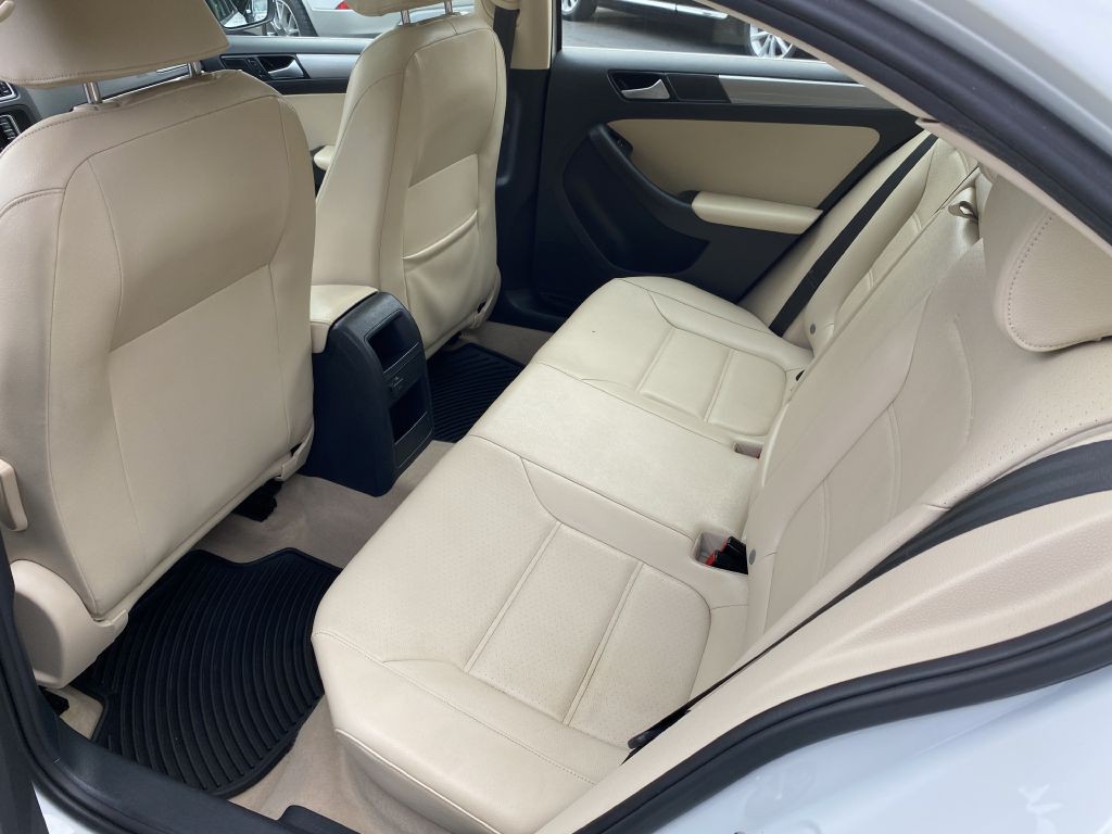 2016 Volkswagen Jetta Image 11