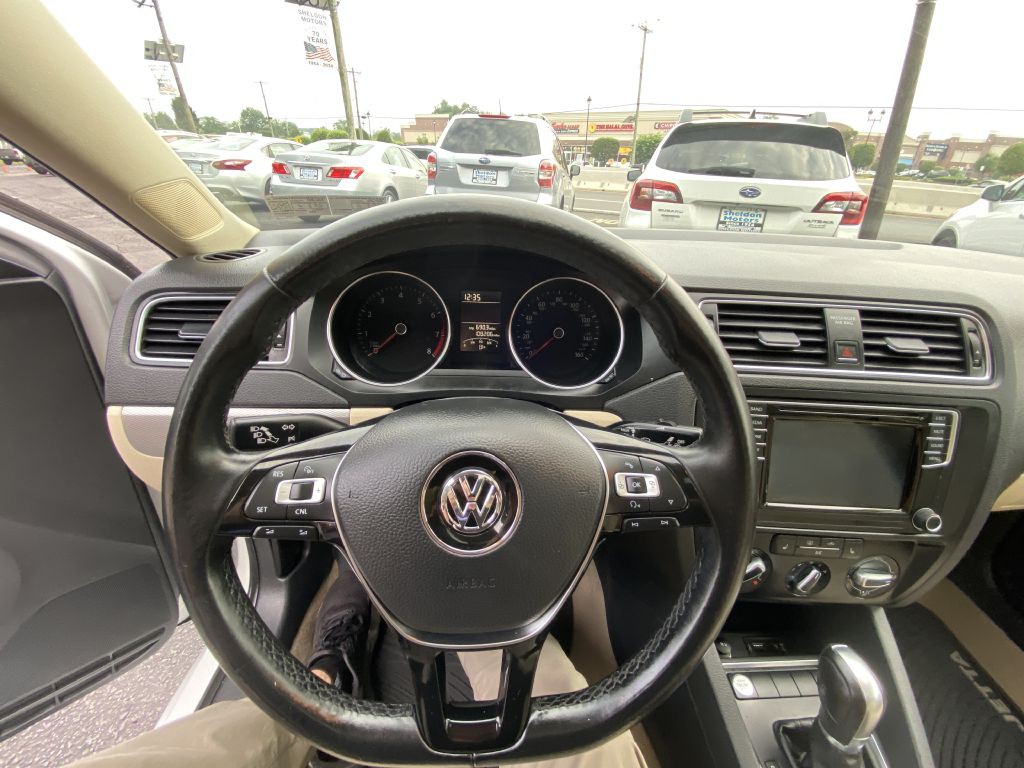 2016 Volkswagen Jetta Image 14