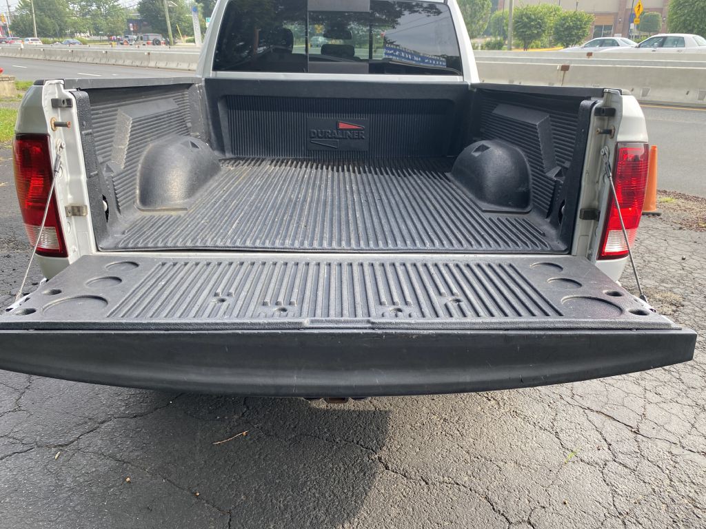 2014 RAM 1500 Image 9