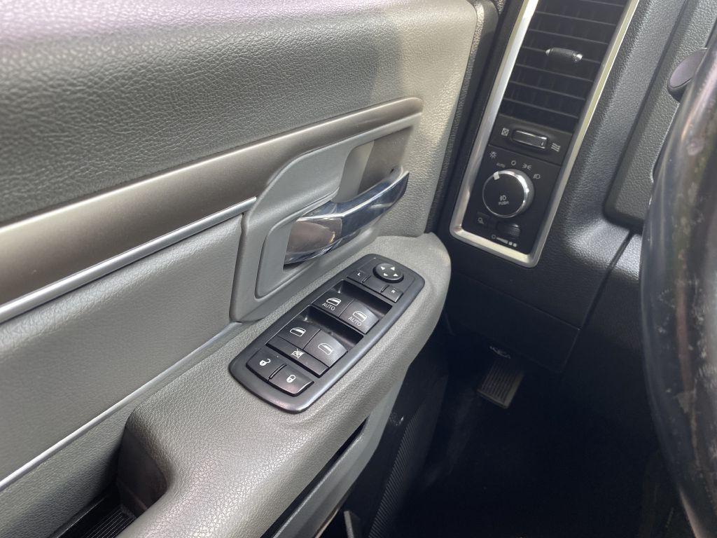 2014 RAM 1500 Image 21