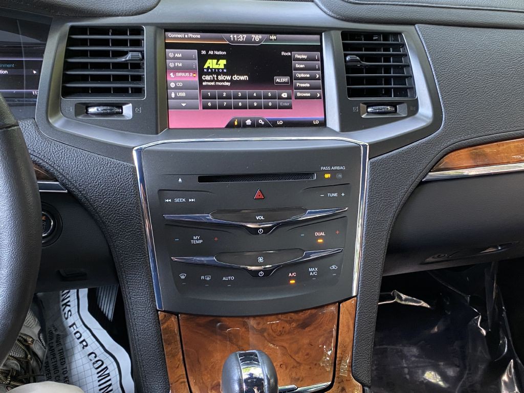 2015 Lincoln MKS Image 15