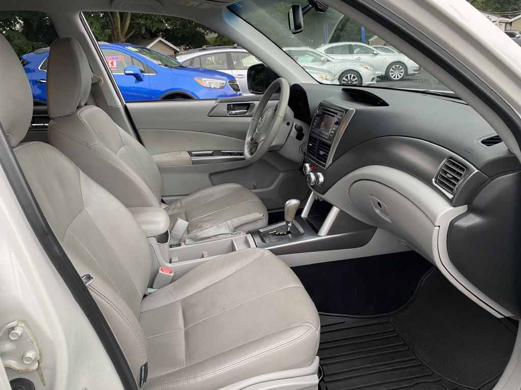 2012 Subaru Forester Image 10