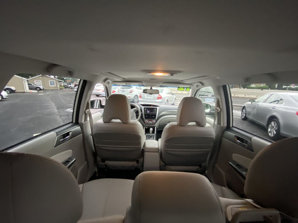 2012 Subaru Forester Image 15