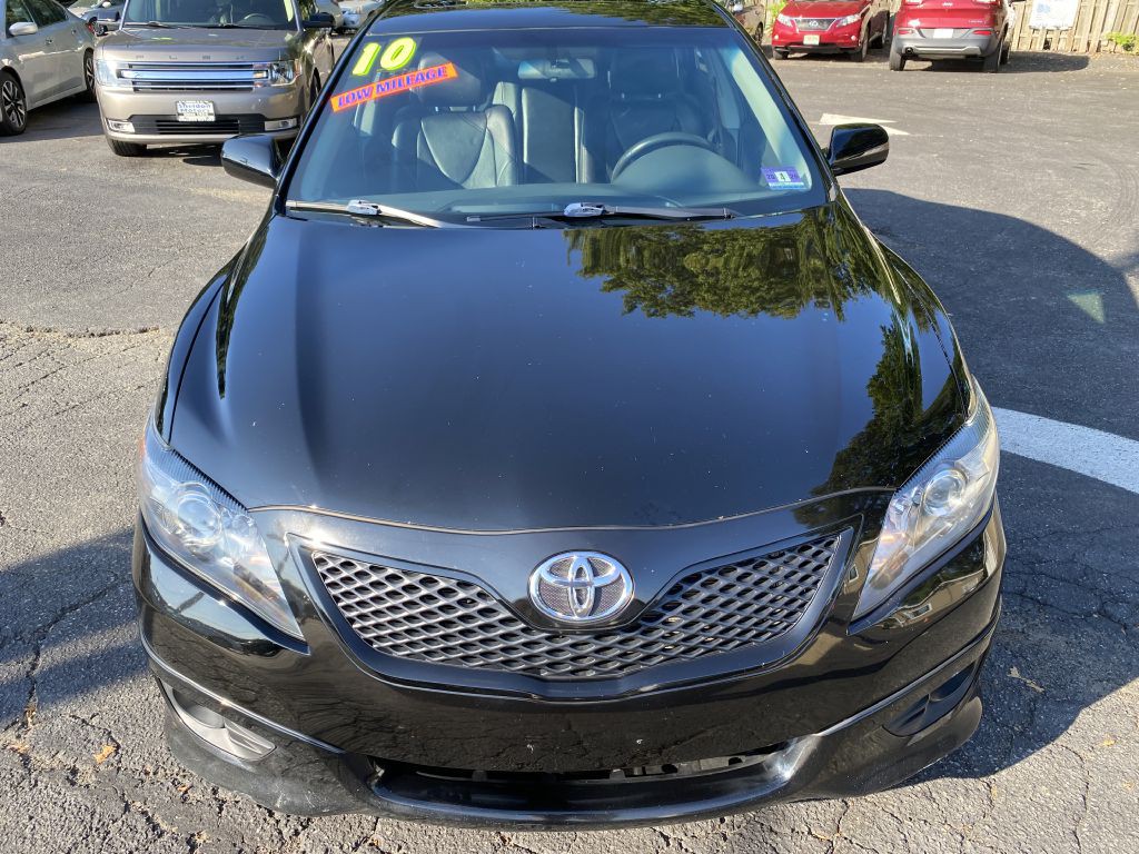 2010 Toyota Camry Image 3