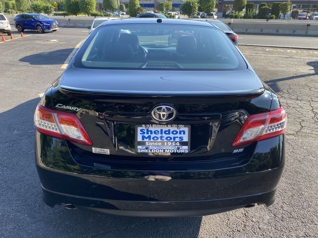 2010 Toyota Camry Image 4
