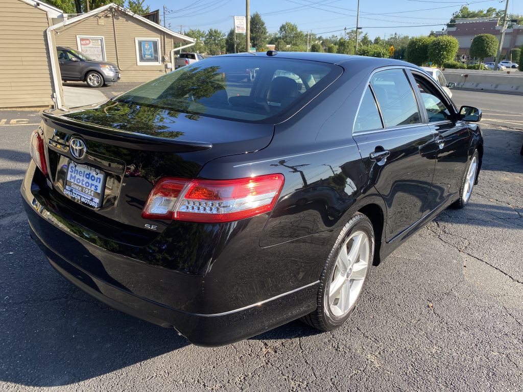 2010 Toyota Camry Image 5