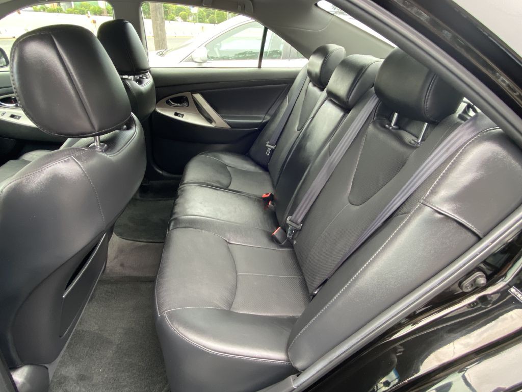 2010 Toyota Camry Image 10