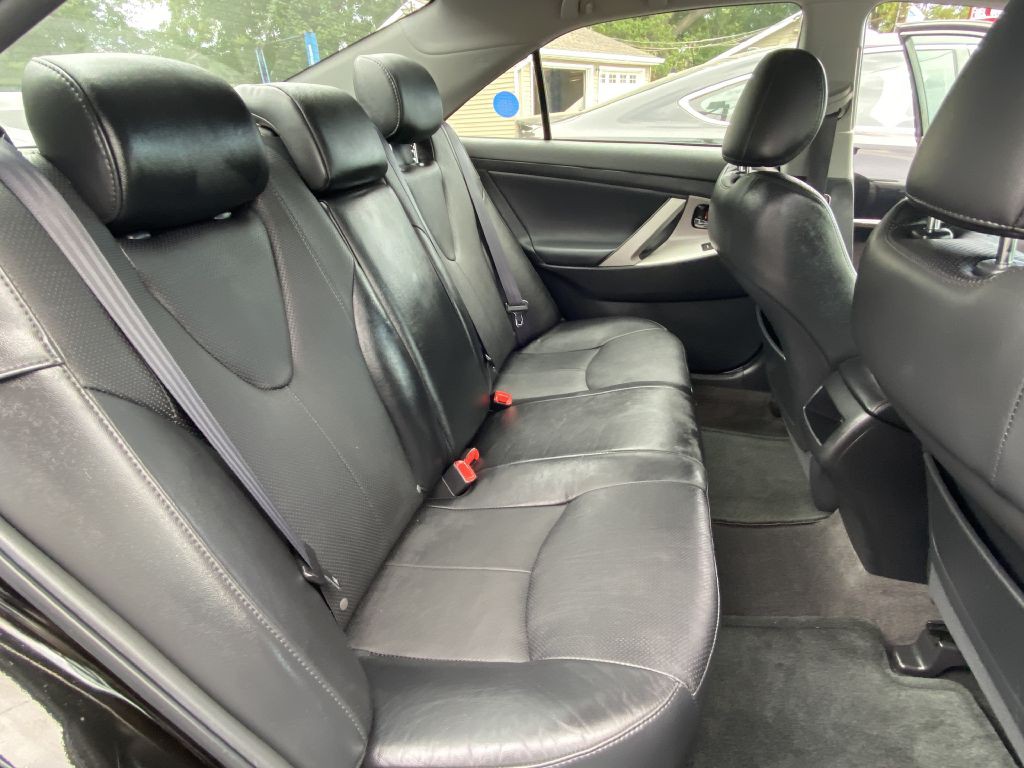 2010 Toyota Camry Image 11
