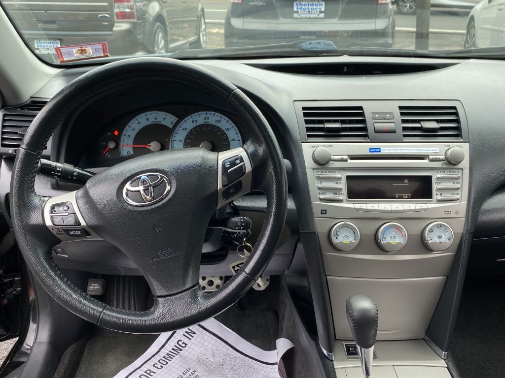 2010 Toyota Camry Image 15