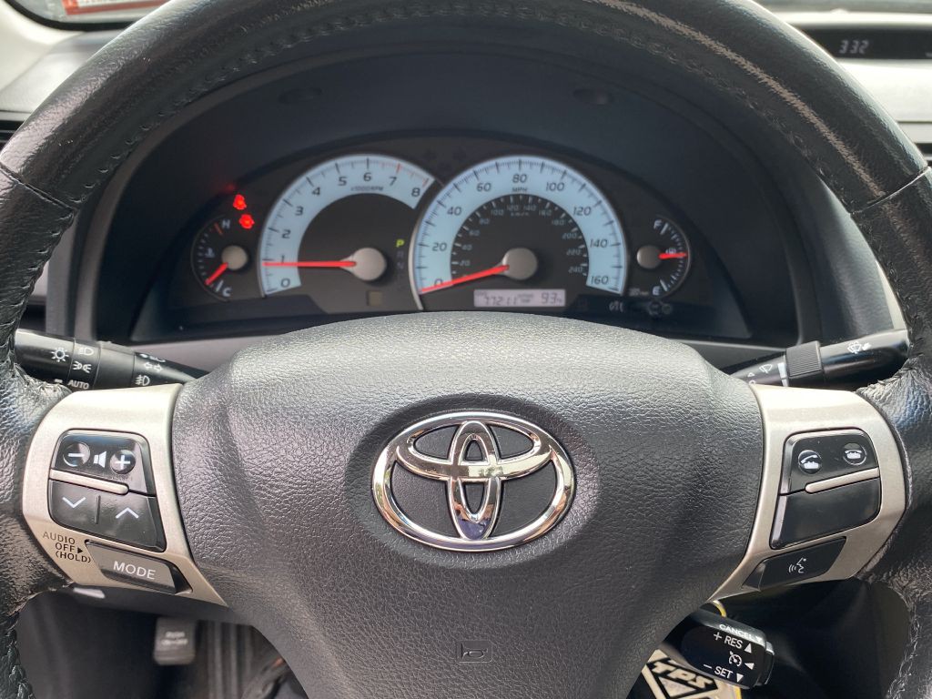 2010 Toyota Camry Image 16