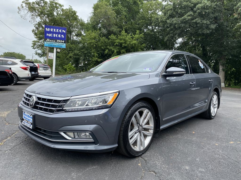 2017 Volkswagen Passat Image 1