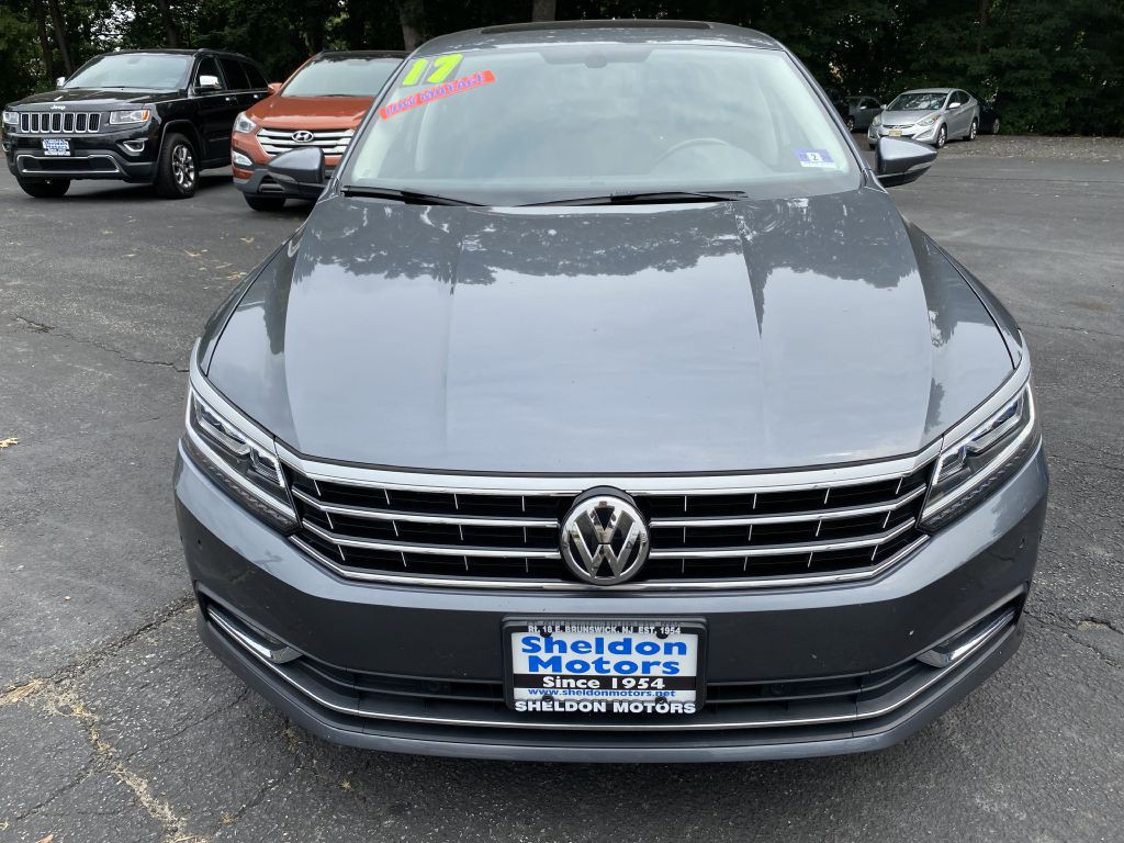 2017 Volkswagen Passat Image 3