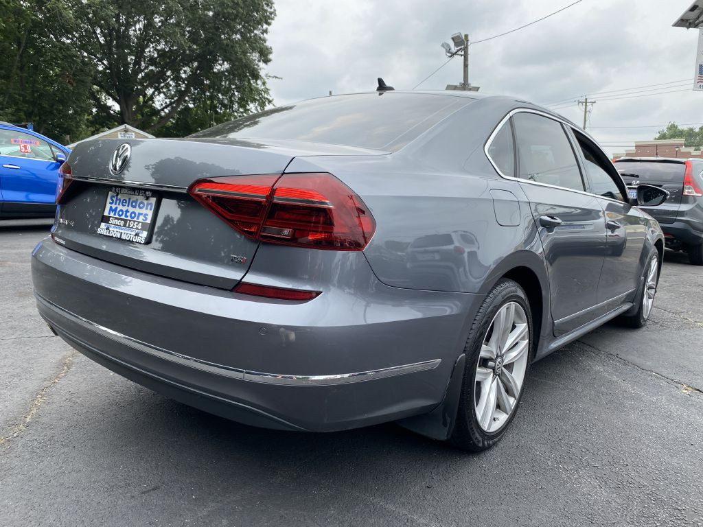 2017 Volkswagen Passat Image 5